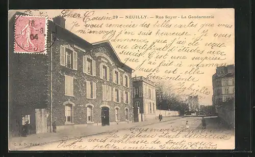 AK Neuilly, Rue Soyer, La Gendarmerie