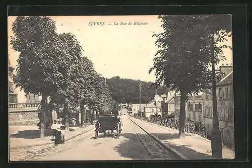 AK Sèvres, La Rue de Bellevue