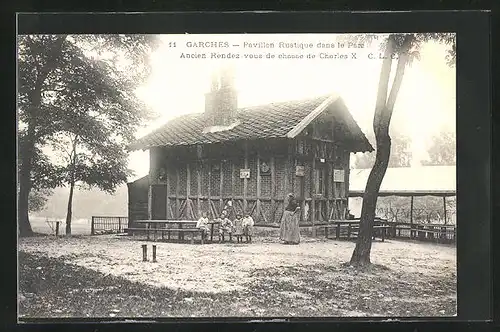 AK Garches, Pavillon Rustique dans le Parc, Ancien Rendez-vous de chasse de Charles X