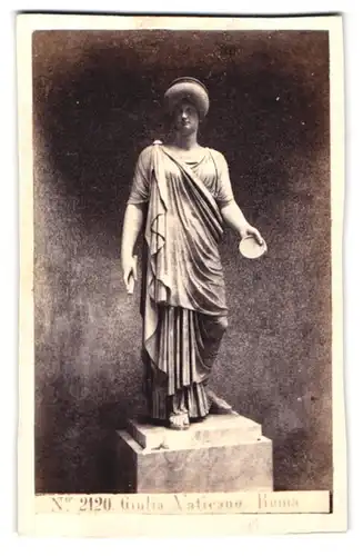Fotografie Fotograf unbekannt, Rom Vatikan, Ansicht Rom, Statue von Julia im Museum