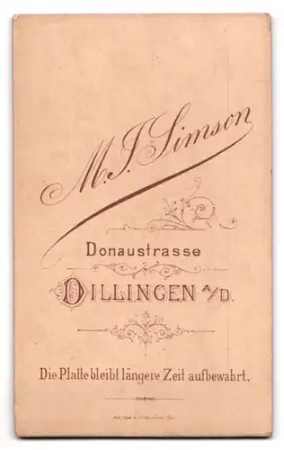 Fotografie M. Simson, Dillingen a/D., Portrait junger Pastor mit Brille