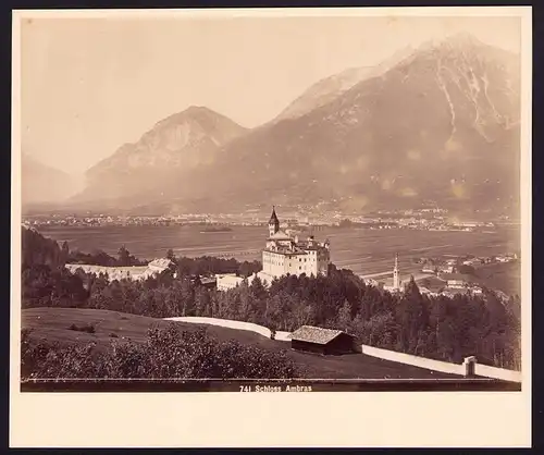 Fotografie Ansicht Innsbruck, Blick vom Schloss Ambras auf die Stadt mit Bergen, Grossformat 26 x 20cm