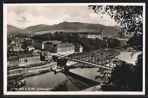 AK Tetschen a. Elbe, Schloss mit Brücke