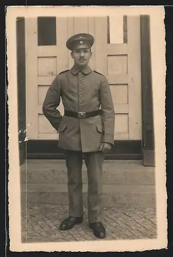 Foto-AK Soldat Gustav Ritz in Feldgrau Uniform in Waldenburg