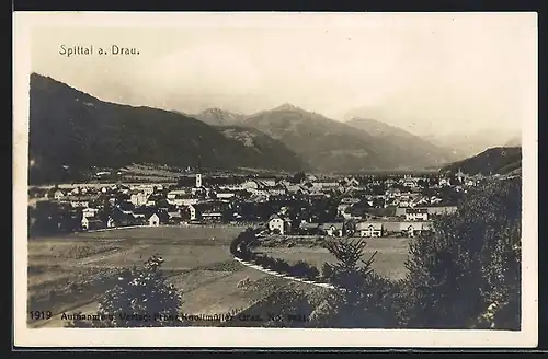 AK Spittal a. Drau, Gesamtansicht mit Feldern und Bergpanorama