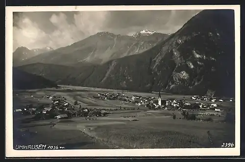 AK Umhausen, Gesamtansicht mit Bergpanorama aus der Vogelschau