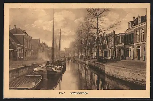 AK Leeuwarden, Vliet, Schiffe im Kanal