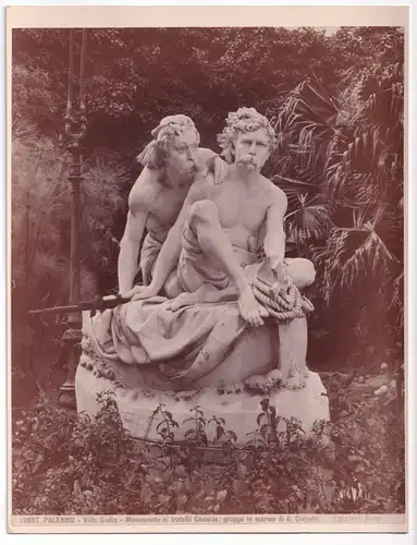 Fotografie Ansicht Palermo, Villa Giulia, Monumento ai fratelli Canaris, Gruppo in marmo di B. Civiletti