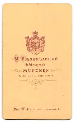 Fotografie M. Pössenbacher, München, Amalienstrasse 6, Portrait eines Studenten