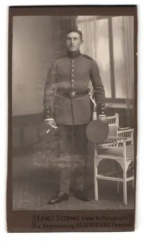 Fotografie Ernst Sternke, Regensburg, Peterstor, Portrait eines Soldaten