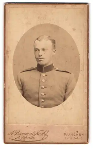 Fotografie A. Bammert, München, Karlsplatz 6, Portrait bayrischer Soldat in Uniform