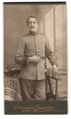 Fotografie B. Wendsche, Ingolstadt, Milchstr. 4, Bayerischer Soldat mit Portepee in Uniform Rgt. 13