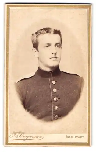 Fotografie F. Bergmann, Ingolstadt, Theresienstr. 329, Portrait junger bayrischer Soldat in Uniform