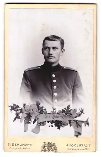 Fotografie F. Bergmann, Ingolstadt, Theresienstrasse 329, Portrait bayrischer Soldat in Uniform