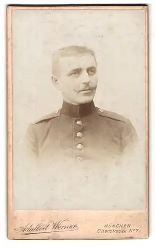 Fotografie Adalbert Werner, München, Elisenstr. 7, Portrait bayrischer Soldat in Uniform Reg. 3, Kaiser Wilhelm Bart