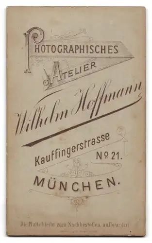 Fotografie Wilh. Hoffmann, München, Kauffingerstrasse 21, Portrait junge Dame mit Hochsteckfrisur