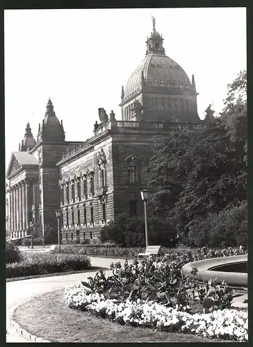 12 Fotografien Ansicht Leipzig, Herausgeber PGH Film und Bild Berlin, Das Leben im Sozialismus-DDR