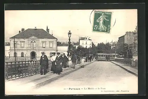 AK Outeaux, La Mairie et le Pont, Strassenbahn