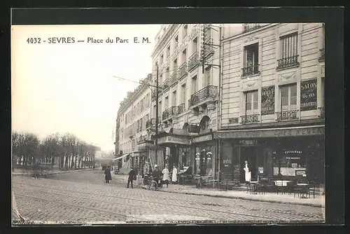 AK Sèvres, Place du Parc, Hôtel du Roulage