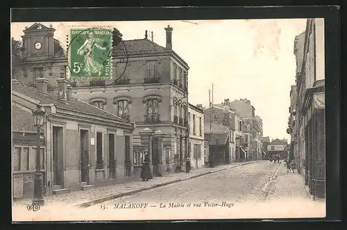 AK Malakoff, La Mairie et rue Victor-Hugo