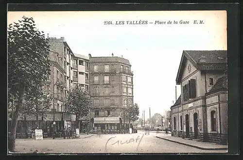 AK Les Vallees, Place de la Gare