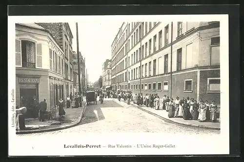 AK Levallois-Perret, Rue Valentin, l'Usine Roger-Gallet