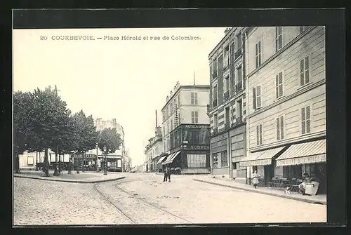 AK Courbevoie, Place Hérold et rue de Colombes