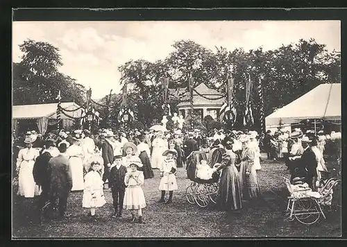 AK Aschersleben, Sedanfest, Menschenmenge auf Festwiese