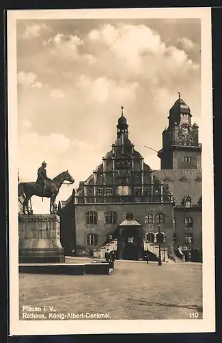 AK Plauen i. V., Rathaus und König Albert-Denkmal