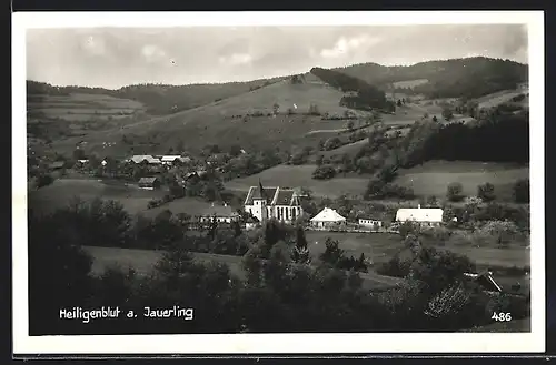 AK Heiligenblut a. Jauerling, Totale mit Kirche