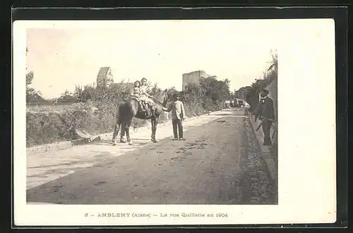 AK Amblemy, La rue Quillette en 1904