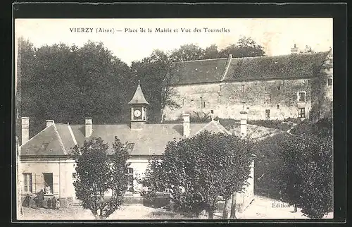 AK Vierzy, Place de la Mairie et Vue des Tournelles