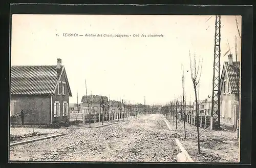 AK Tergnier, Avenue des Champs-Elysées - Cité des cheminots