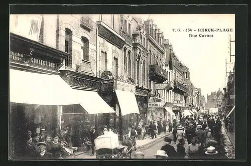 AK Berck-Plage, Rue Carnot, Strassenpartie mit Geschäften