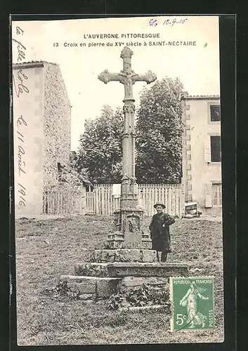 AK Saint-Nectaire, Croix en pierre du XV siècle