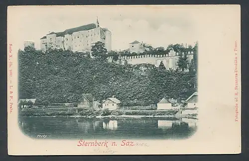 Relief-AK Sternberk n. Saz., Blick vom Flussufer auf Schloss