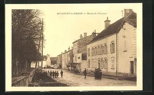 AK Sennecey-le-Grand, Route de Tournus, Kinder auf der Strasse