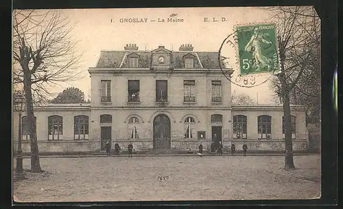 AK Groslay, La Mairie, Facade