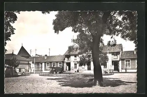 AK Bezons, Mairie et Jardin, Platzpartie im Ort