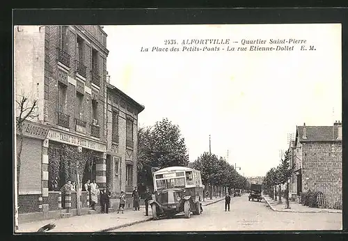 AK Alfortville, Quartier Saint-Pierre, La Place des Petits-Ponts, La rue Etienne-Dollet