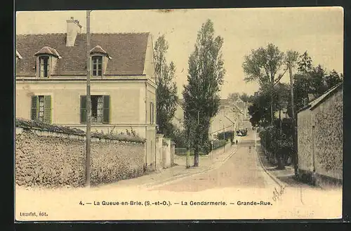 AK La Queue-en-Brie, La Gendarmerie, Grande-Rue