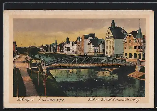 AK Villingen / Schwarzwald, Villenviertel beim Bahnhof, Flusspartie mit Brücke