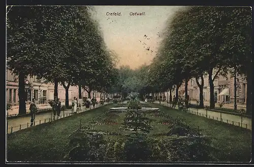 AK Krefeld, Strassenpartie am Ostwall