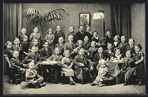 AK Schaefer's Märchenstadt Liliput, Gruppenbild Liliputaner