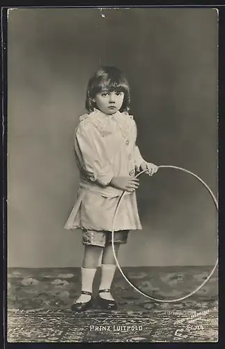 AK Portrait Erbprinz Luitpold von Bayern mit Reifen