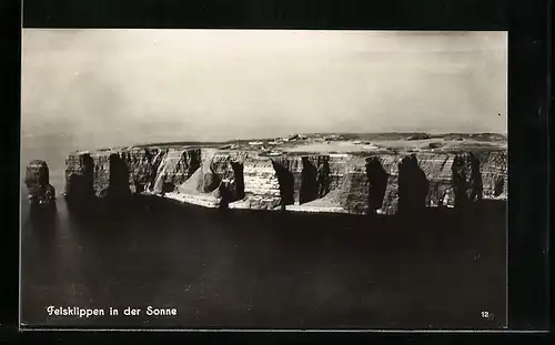 Foto-AK Helgoland, Felsklippen in der Sonne