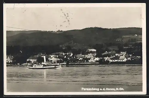 AK Persenbeug a. d. Donau, Panorama, Flusspartie mit Dampfer