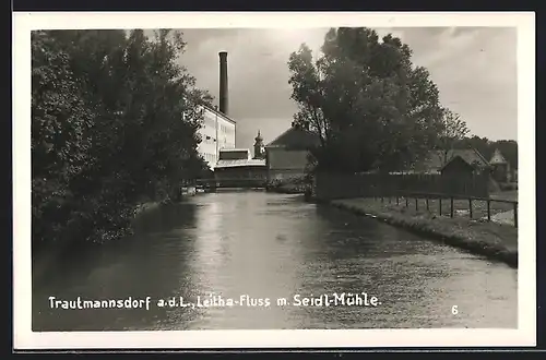 AK Trautmannsdorf an der Leitha, Flusspartie mit Seidl-Mühle