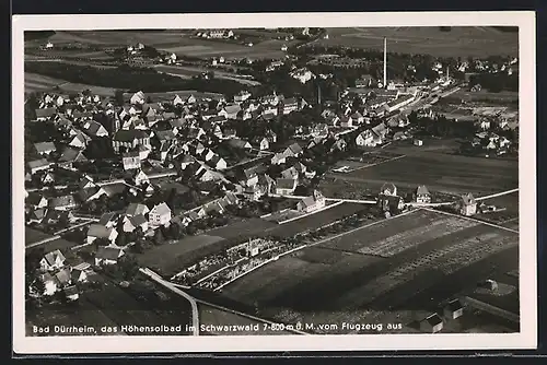 AK Bad Dürrheim /Schwarzwald, Das Höhensolbad vom Flugzeug aus