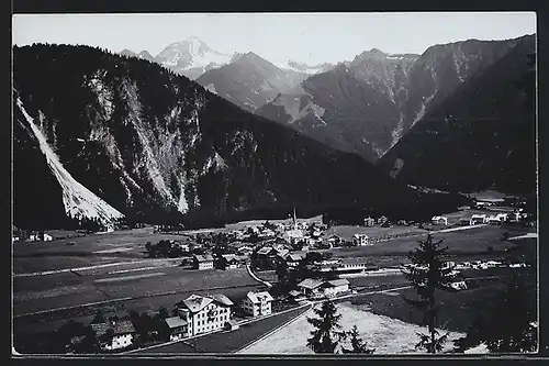 AK Mayrhofen /Zillertal, Teilansicht mit Bergen